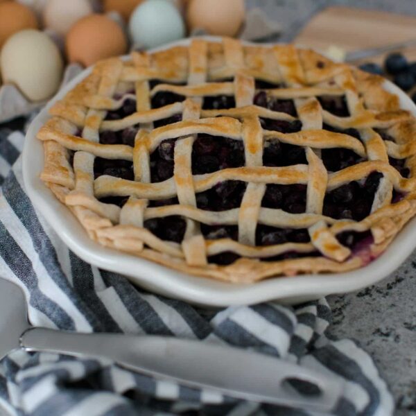 Red Poppy Frilly Pie Plate