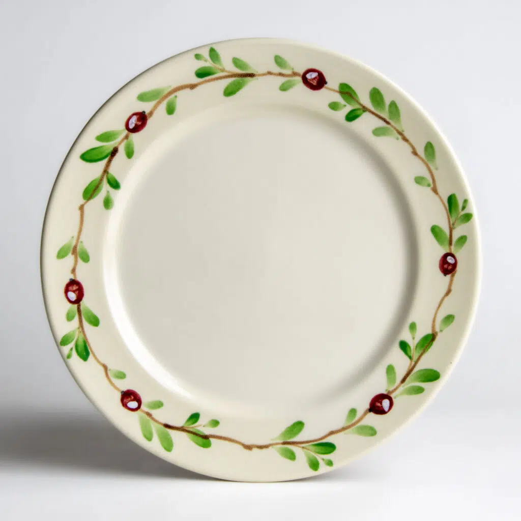 Cranberry Classic Dinner Plate