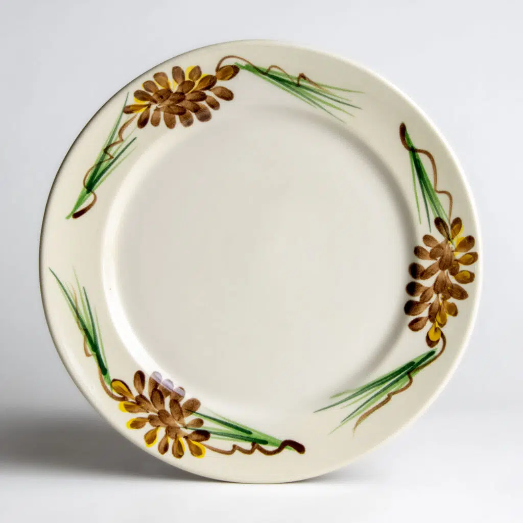 Pinecone Classic Dinner Plate
