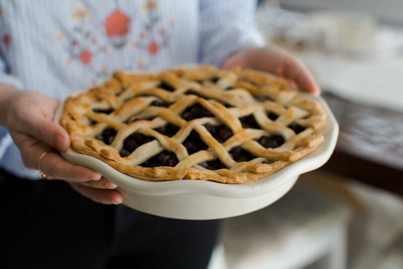 Red Poppy Frilly Pie Plate