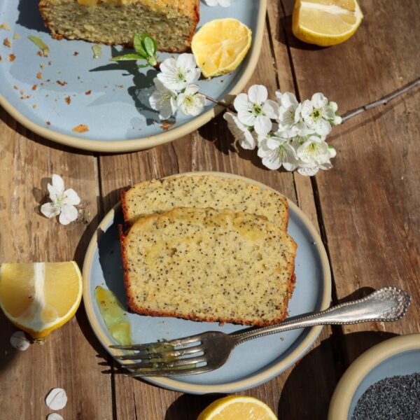 Lemon Poppy Cake 1