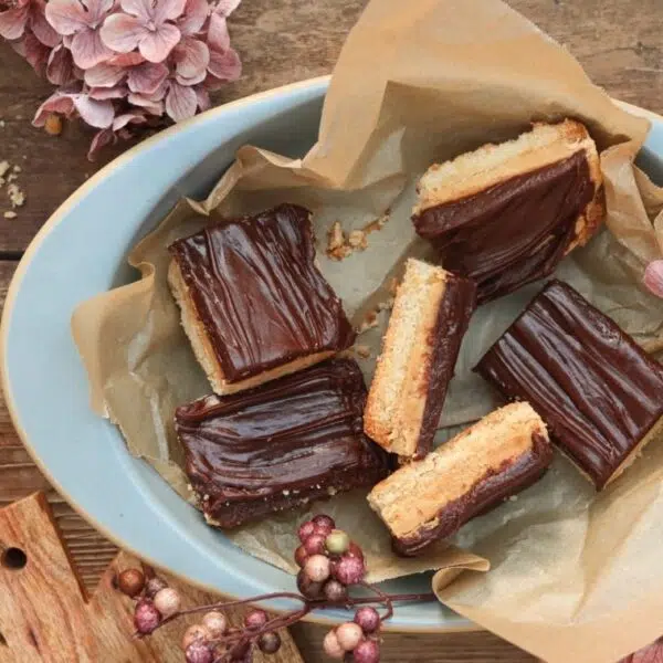 Millionaires Shortbread Served
